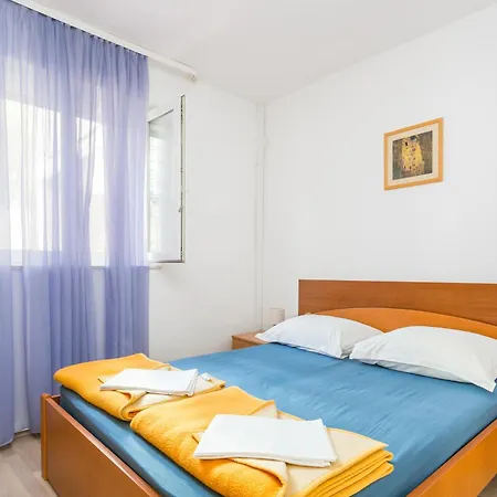 Double Room Tucepi 5263F